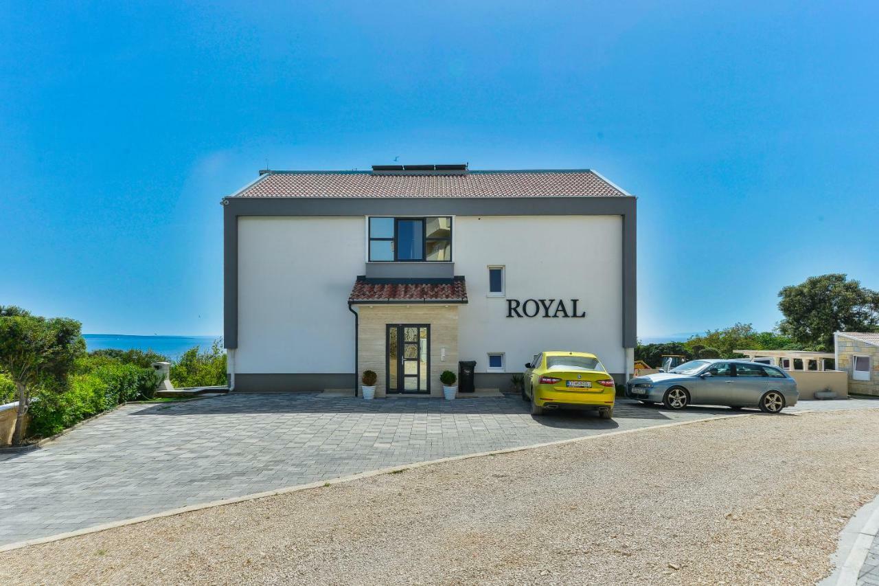 Royal Apartments Новалья Экстерьер фото